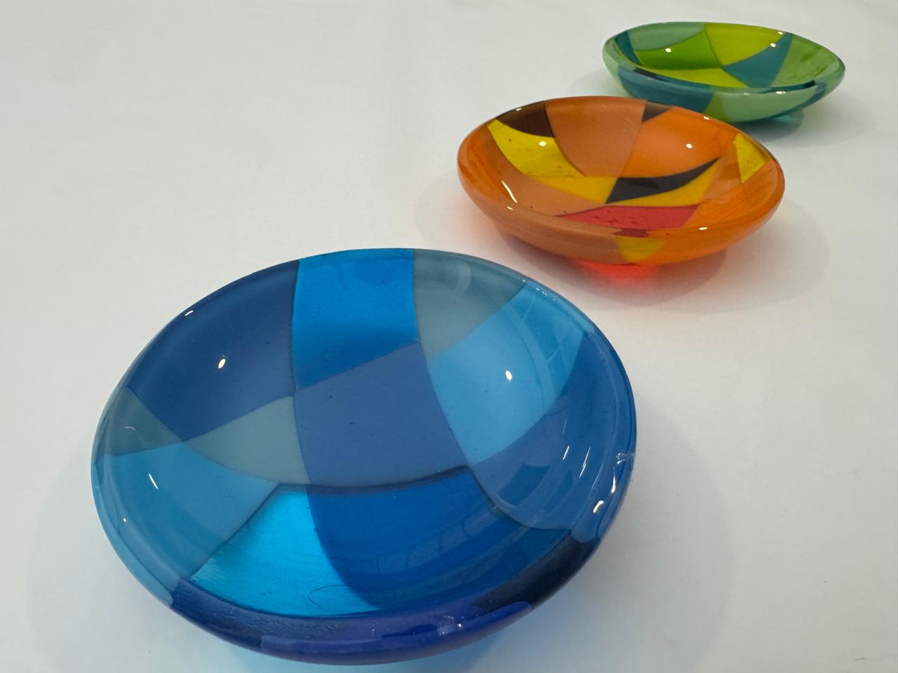 Platón de vidrio decorativo "Tramos"